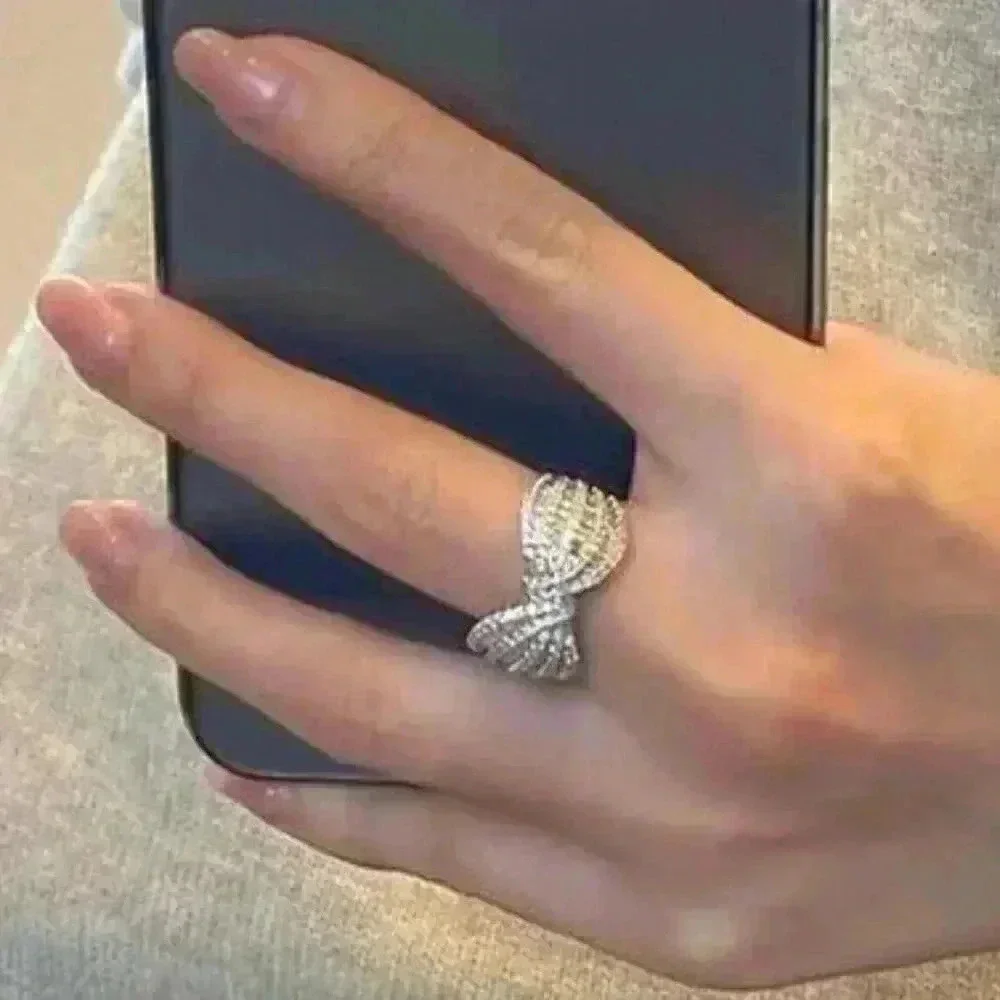 New Gorgeous 925 Silver Sim. Diamond Ring